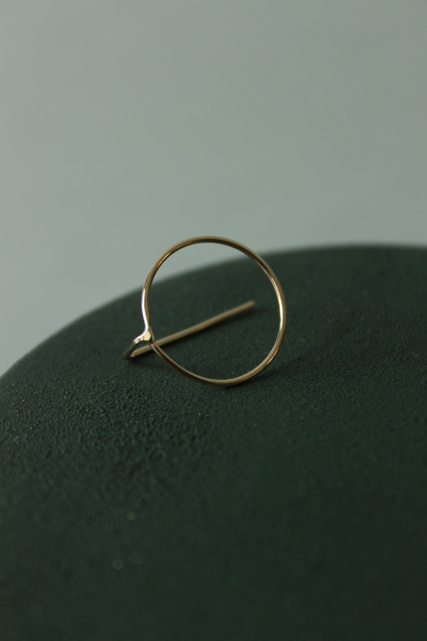 Earring Round Mid | The base in your jewelry box